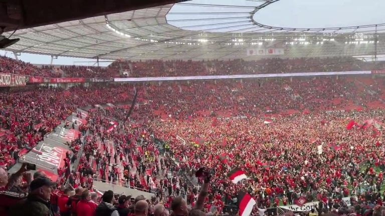 Histórico festejo del Bayern Leverkusen en Alemania: logró su primera Bundesliga y su gente copó el Bay Arena