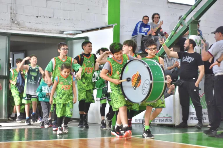 Básquet: encuentro de pre mini y mini en el “Colosito” de barrio Talleres