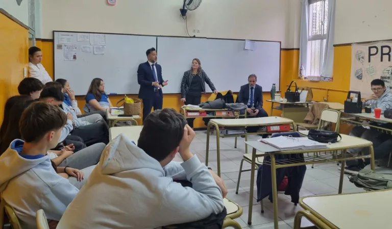 Funcionarios de General Pico brindaron un taller vivencial en el Instituto 25 de Mayo de Trenel