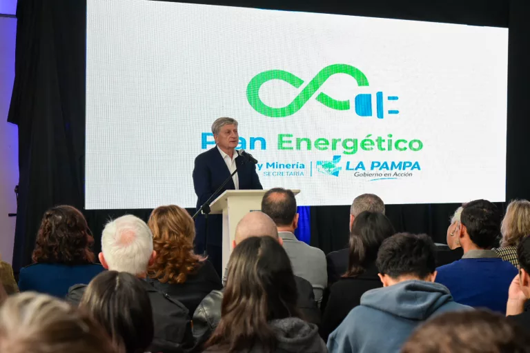 Ziliotto anunció que La Pampa congela por tres meses la tarifa de energía residencial y alumbrado público