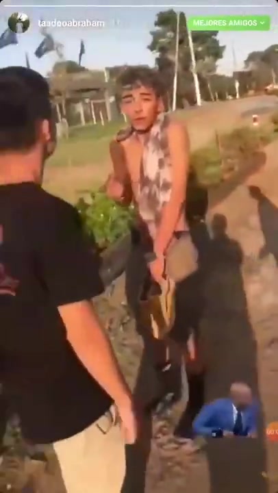 El video de otro ataque en manada en Villa Gesell: golpearon brutalmente a un chico y se burlaron en las redes