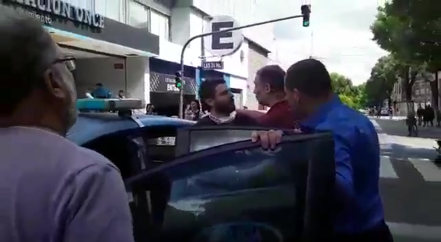 La policía porteña detuvo a Juan Grabois en el marco de una manifestación