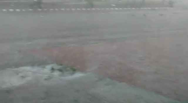 Impresionantes imágenes y vídeos de la fuerte caída de granizo en el oeste de La Pampa