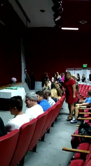 Emotivo acto de egresados de los alumnos del Instituto Comercial Nocturno “Doctor Carlos Lubetkin”