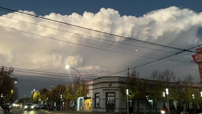 Nube eléctrica sorprendió a los vecinos de General Pico