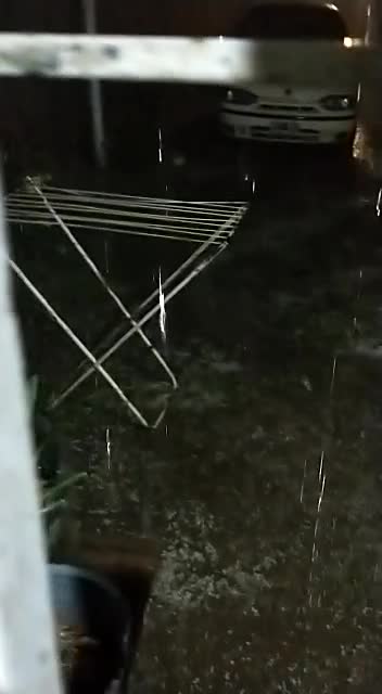 Impresionante tormenta de lluvia, viento y piedra en General Pico: cayeron más de 90 milímetros en una hora [fotos y videos]