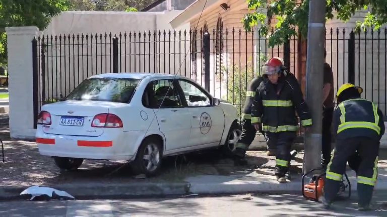 Choque y vuelco en Avenida San Martín y calle 29: dos personas lesionadas