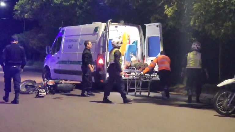 Grave accidente en la madrugada: un motociclista arrastró unos 30 metros sobre la cinta asfáltica