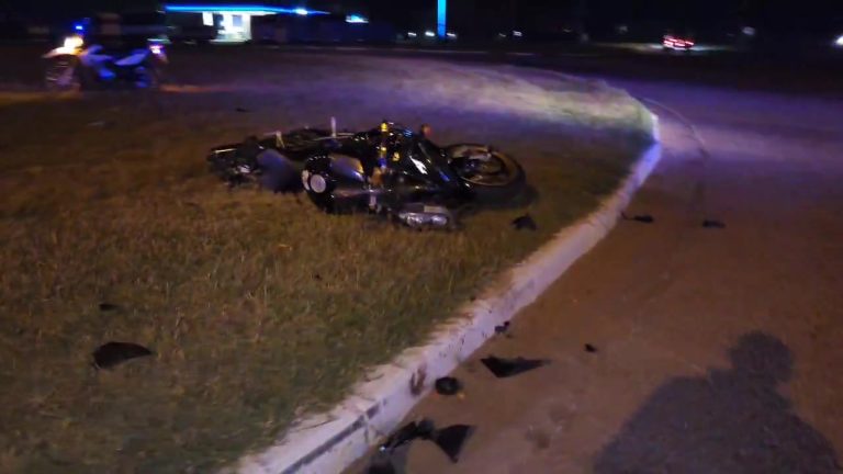 Grave accidente: trasladan a un motociclista en forma urgente al hospital