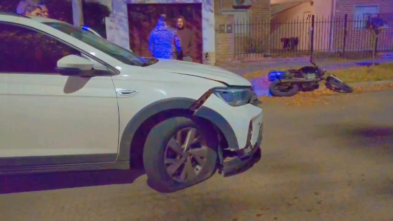 Un joven motociclista fue hospitalizado tras colisión