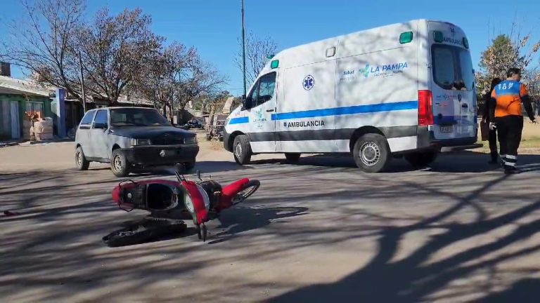 Choque entre Auto y Moto en Calles 42 bis y 35