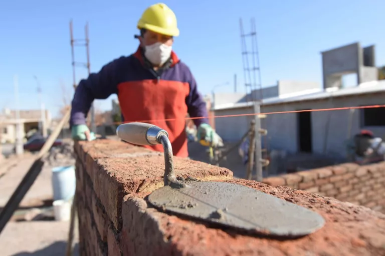 “Para nosotros este año está perdido. Este año ya no existe y se va a profundizar” aseguró el referente de la construcción en La Pampa
