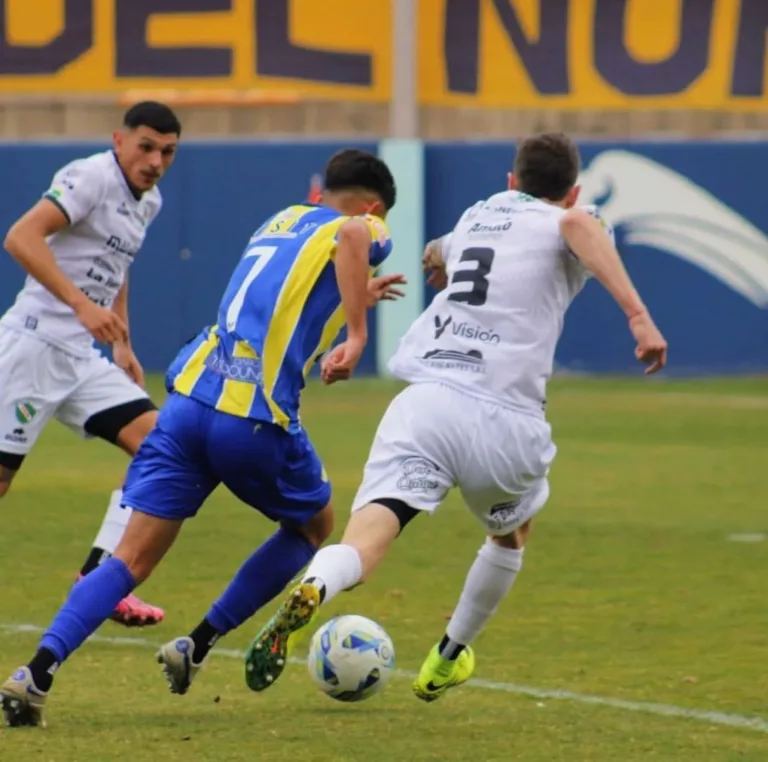 Federal A: Ferro juega en el “Coloso” con la obligación de ganar