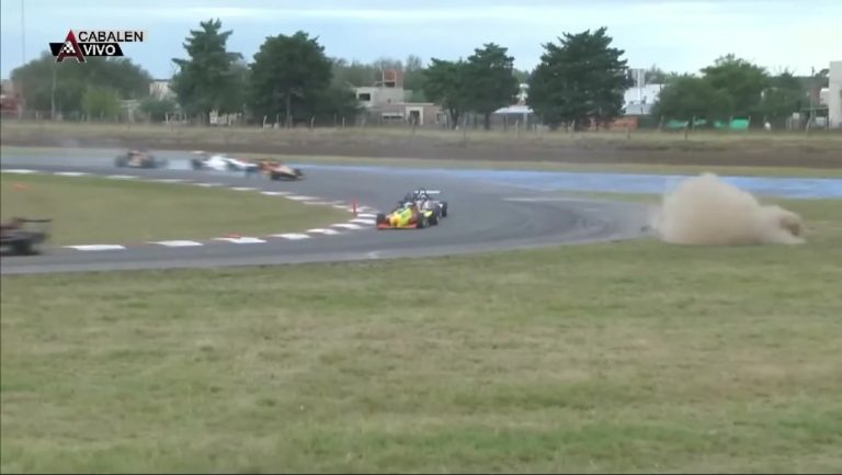 Doble podio para el piquense Álvarez Castaño, líder absoluto de la Fórmula Plus