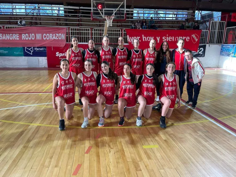 Los equipos femeninos U-15 de Estudiantes de Santa Rosa e Independiente de General Pico se preparan para la Liga Federal Formativa