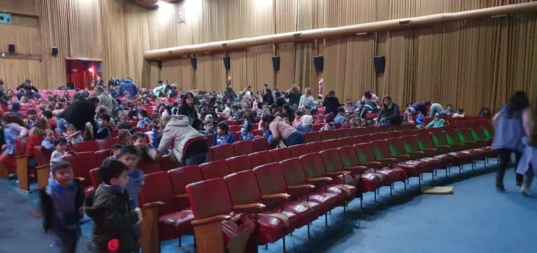 Celebración del Mes de las Infancias: más de 2000 niños pasan gratis por el Cine Gran Pampa de forma gratuita en una proyección especial
