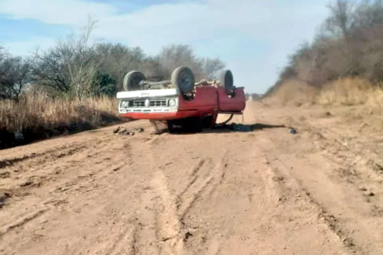 Persecución y vuelco en Conhello: detienen a cazadores furtivos