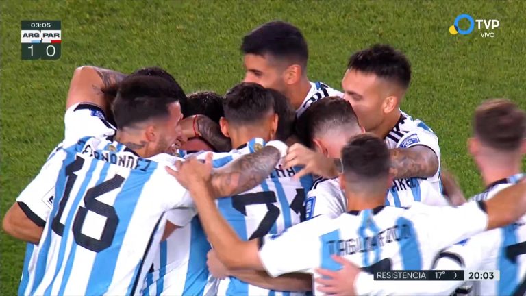 Argentina le ganó a Paraguay y el “Dibu” Martínez superó el récord del “Mono” Burgos