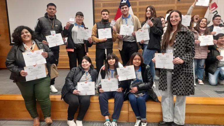 Estudiantes y docentes de La Pampa triunfan en concurso iberoamericano de Ciencia y Tecnología en Chile