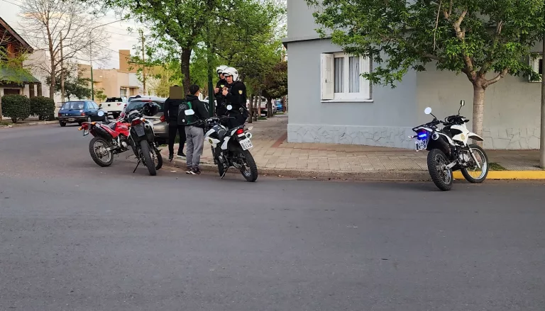Un joven fue herido de arma blanca en plena vía pública y a escasos metros del centro piquense