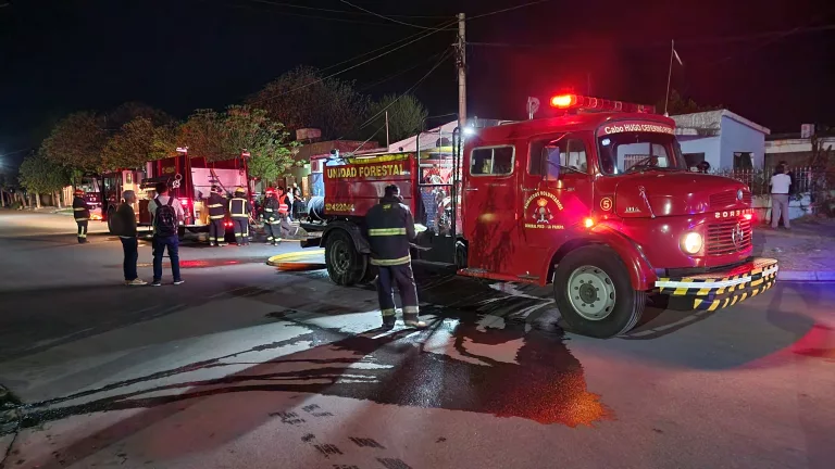Incendio en vivienda de calle 104 y 35 fue sofocado por los bomberos
