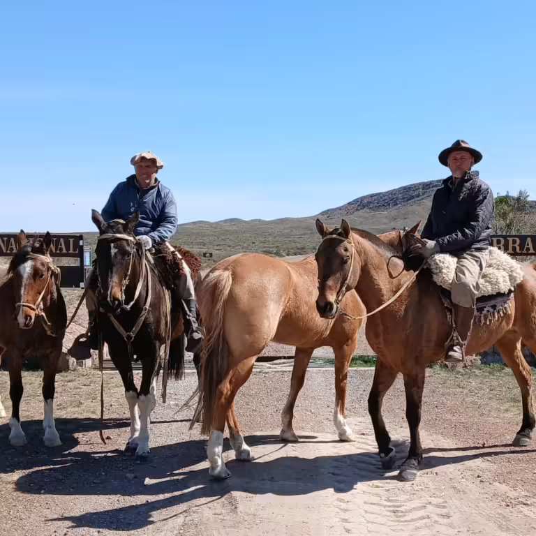 Aventura histórica: dos pampeanos reviven el antiguo recorrido de los Ranqueles a caballo