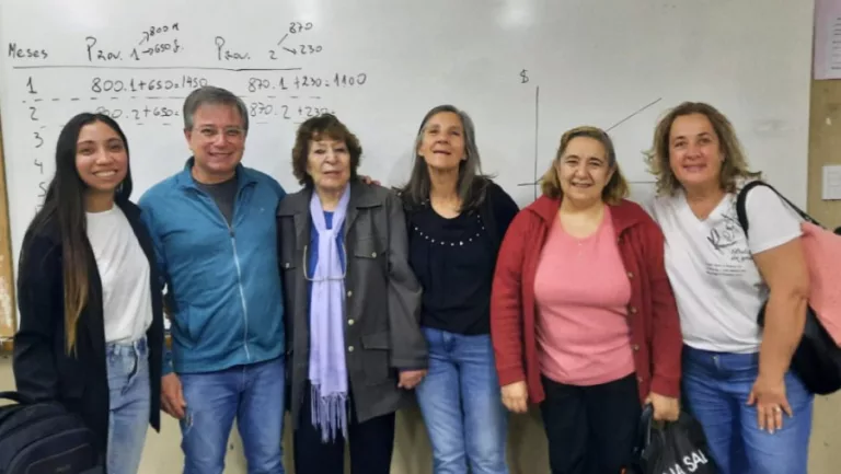 La Pampa: con 84 años, Electra Tuban cumple su sueño de graduarse del secundario y motiva a otros a seguir estudiando