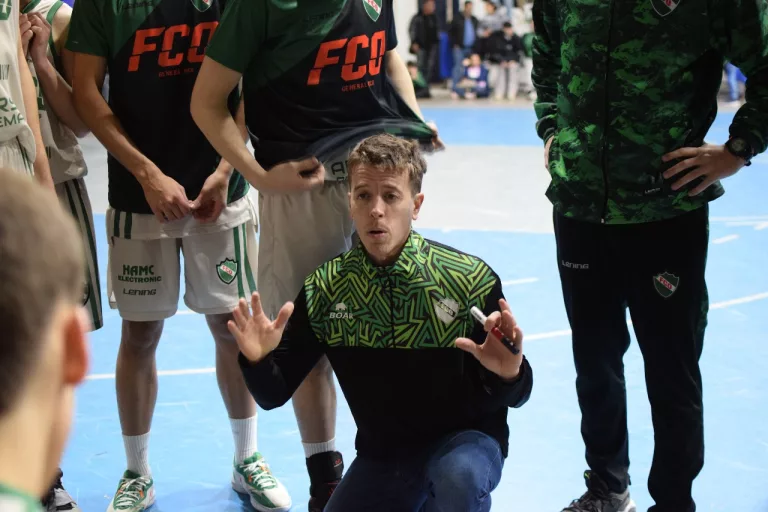 Emiliano Arce, técnico de Ferro de Pico, destacó que “el equilibrio es la clave para este equipo”