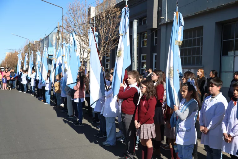 Emotivo acto en conmemoración del Día del Maestro y el 136° aniversario del fallecimiento de Sarmiento