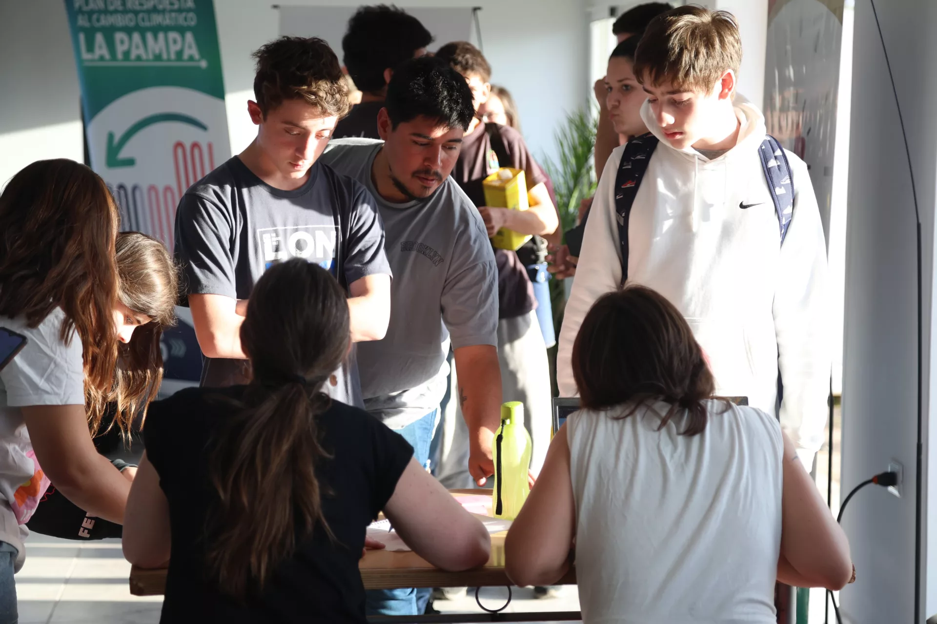 Gran convocatoria del foro local de juventudes y cambio climático: la directora de desarrollo sustentable aseguró que “el camino es empoderar a quienes van a ser los líderes ambientales del futuro”