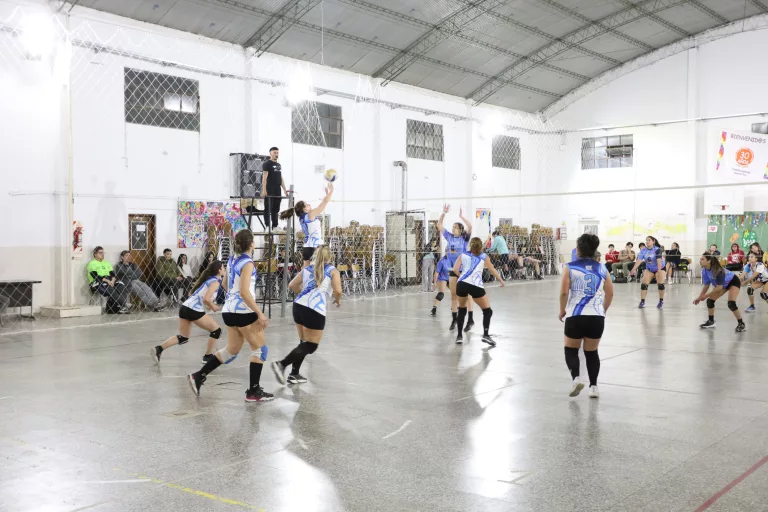Liga municipal de vóley: se disputó la octava fecha