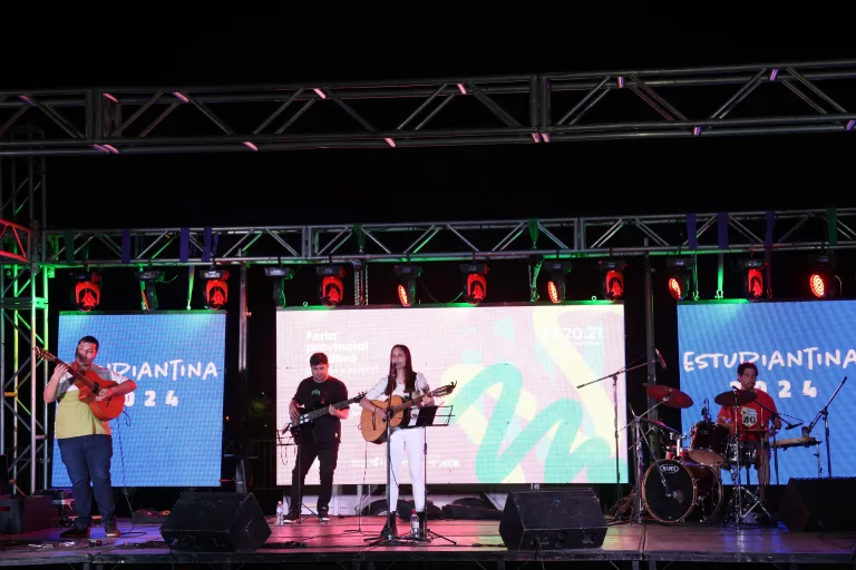 Gran éxito en la estudiantina 2024: jóvenes celebraron la primavera en General Pico con música, deportes y arte