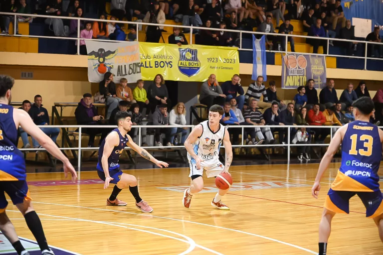 Triunfos locales de All Boys y Ferro marcan la segunda fecha del Pre Federal de básquet, mientras Independiente festejó en el clásico piquense ante Pico Football