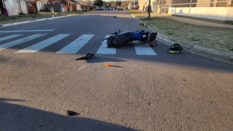Piden cadena de oración por joven accidentado en grave estado tras choque en el barrio Federal