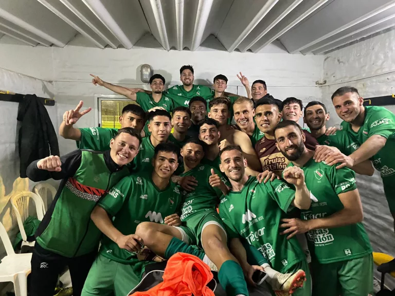 Ferro Carril Oeste de General Pico dio vuelta el partido y es el nuevo líder del Grupo C