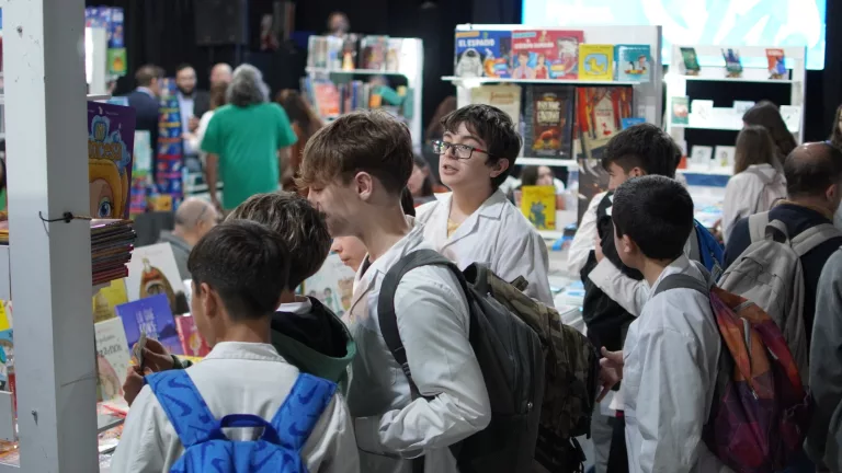 Exitosa 3° feria provincial del Libro Infantil y Juvenil en General Pico: más de 2500 estudiantes celebraron la lectura