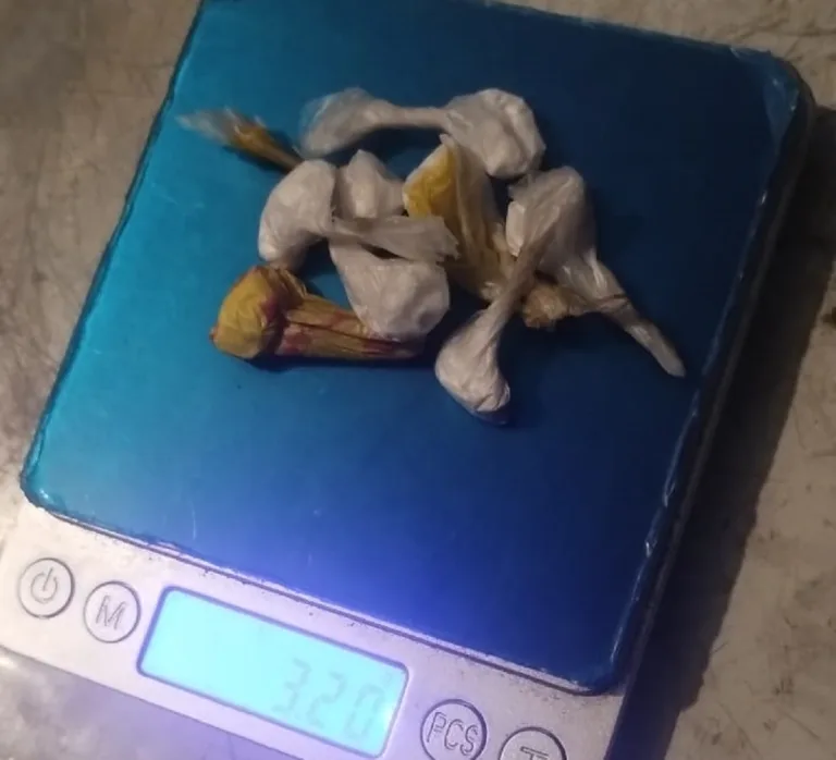 Desbaratan boca de expendio de drogas en 25 de Mayo