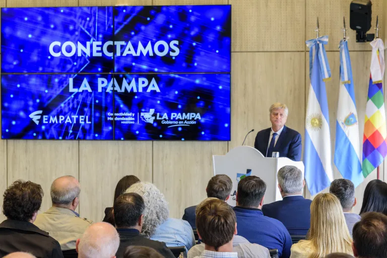 Impulsan mayor conectividad en La Pampa: aumento de capacidad y reducción de costos en servicios de internet a proveedores