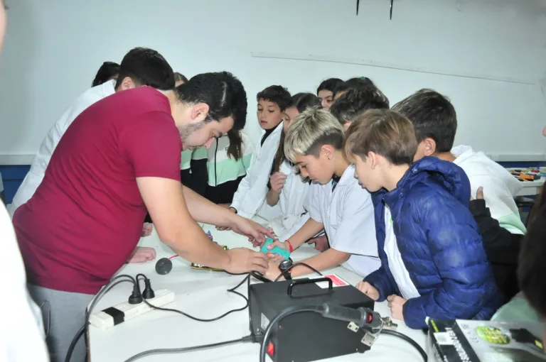Realizaron muestra institucional en EPET N° 3  de General Pico