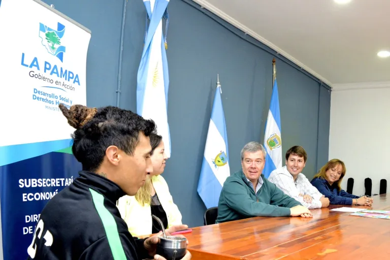 Sector emprendedor de Metileo beneficiado con Créditos de Economía Social