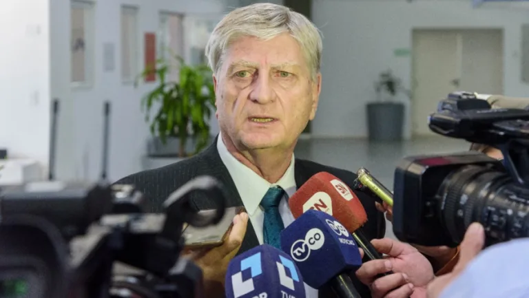 “Si nos devuelve lo que nos deben, retrotraemos la medida”, dijo Ziliotto