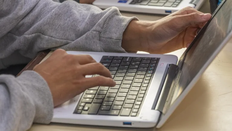 Inscriben para cubrir espacios curriculares de Tecnicaturas Superiores en 2025
