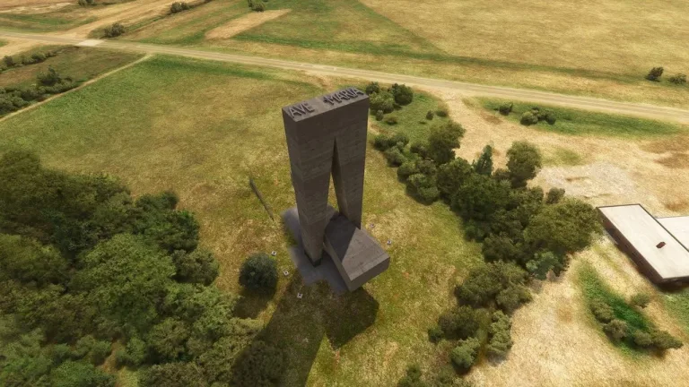 El imponente monumento a Kennedy en Quemú Quemú: arte y memoria en el corazón de La Pampa