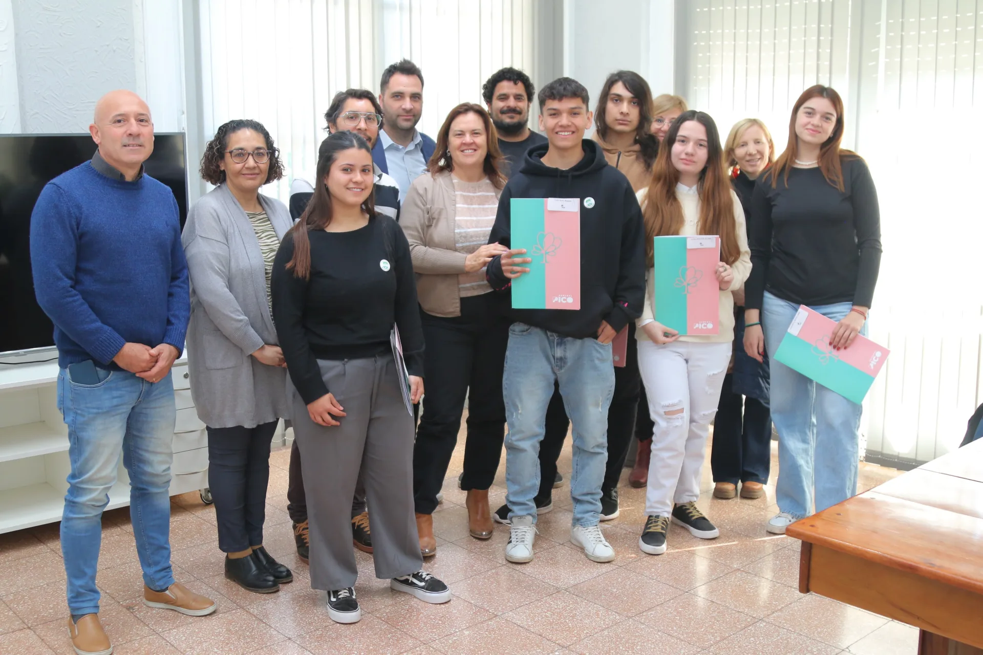 Convenios de prácticas profesionalizantes entre el municipio y el colegio “República de El Salvador”