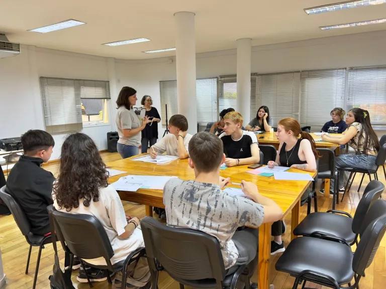 General Pico ofrece más de 300 alternativas educativas en doble jornada de orientación vocacional para estudiantes secundarios