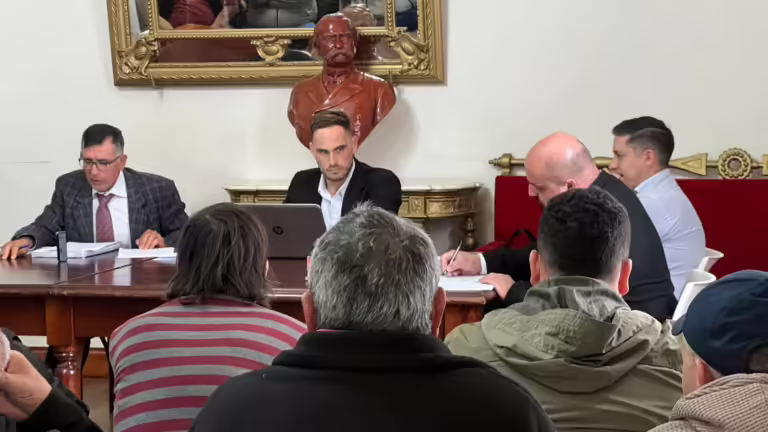Formalizan a 20 imputados por juegos de azar ilegales: reparaciones superan los $3 millones y se benefician organizaciones comunitarias