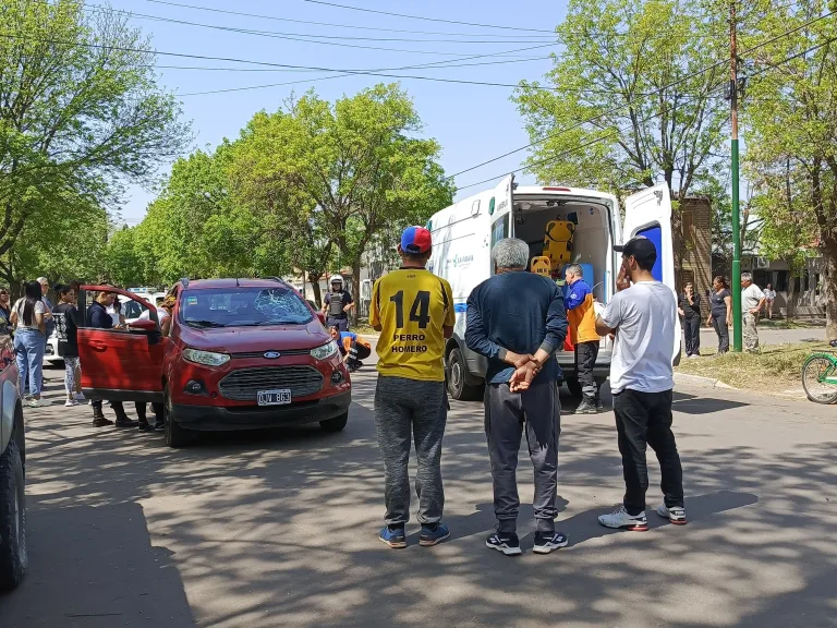 Siniestro vial en General Pico: una joven de 16 años fue atropellada por una camioneta