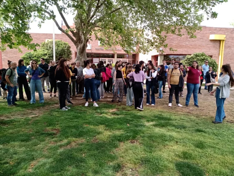 Estudiantes universitarios decidieron continuarán con la toma en General Pico