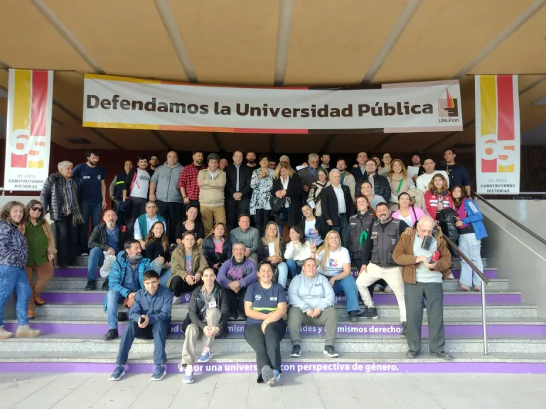 Jornada en la UNLPam: redes cooperativas debaten políticas públicas para el fortalecimiento del sector en La Pampa