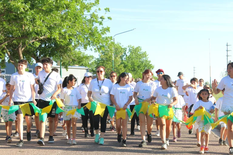 INAUN celebró sus 30 años con una caminata por los derechos de niños y niñas en General Pico